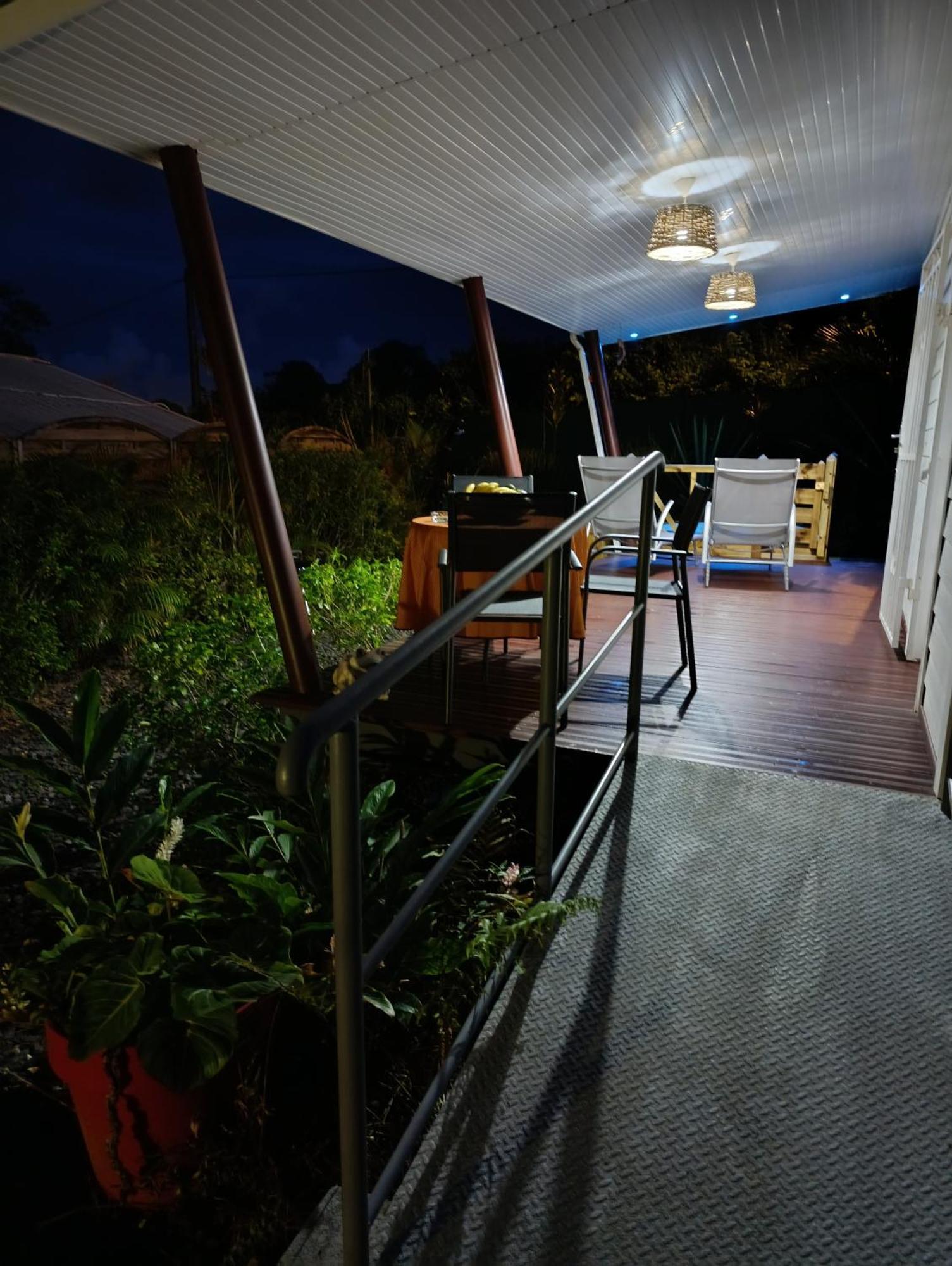 Dadi'S Little Paradis Sainte-Rose Exterior photo